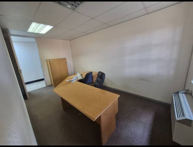75M² OFFICE TO LET IN RIVONIA